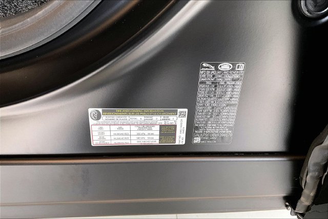 New 2027 Obsidian Black Satin Land Rover SE image 14