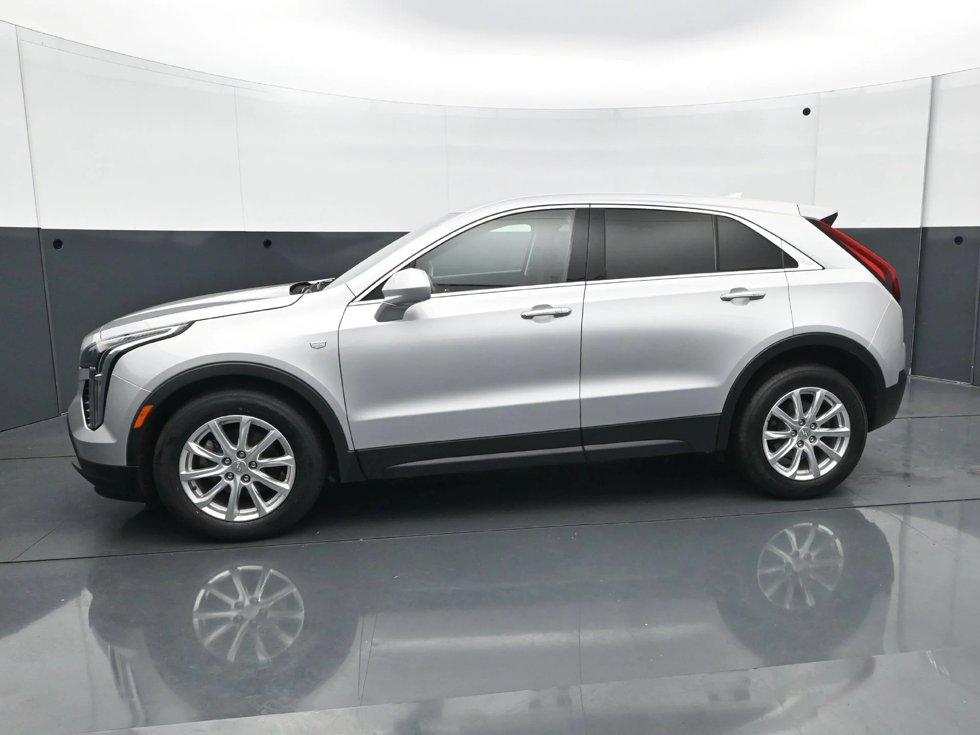 Used 2019 Cadillac XT4 Luxury with VIN 1GYFZBR45KF201078 for sale in White Bear Lake, Minnesota