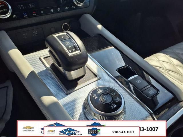Used 2024  Mitsubishi SEL image 22