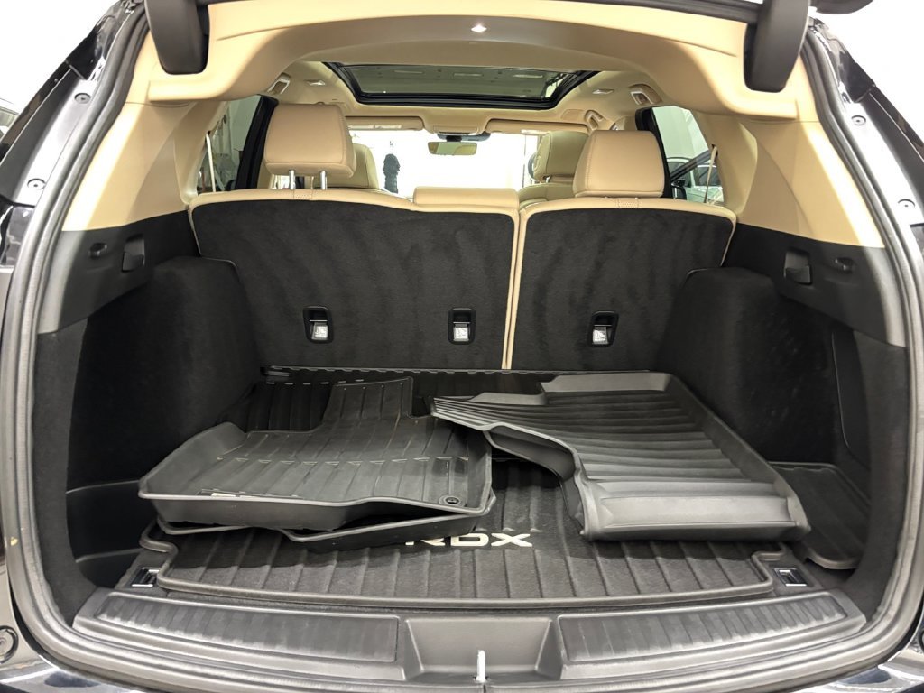 Used 2023 Majestic Black Pearl Acura Technology Package image 16