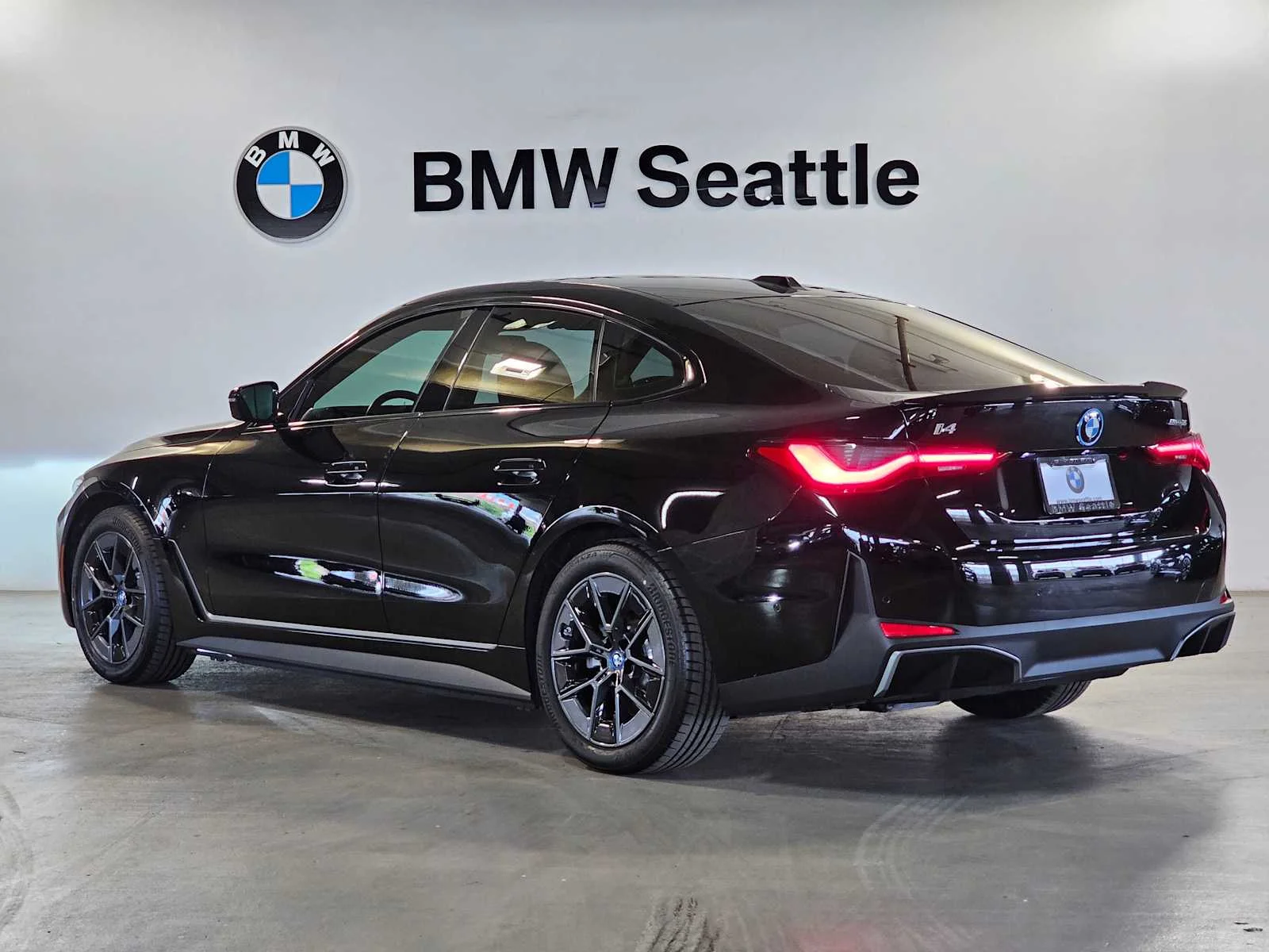 Certified Used 2023 Jet Black BMW eDrive35 image 4