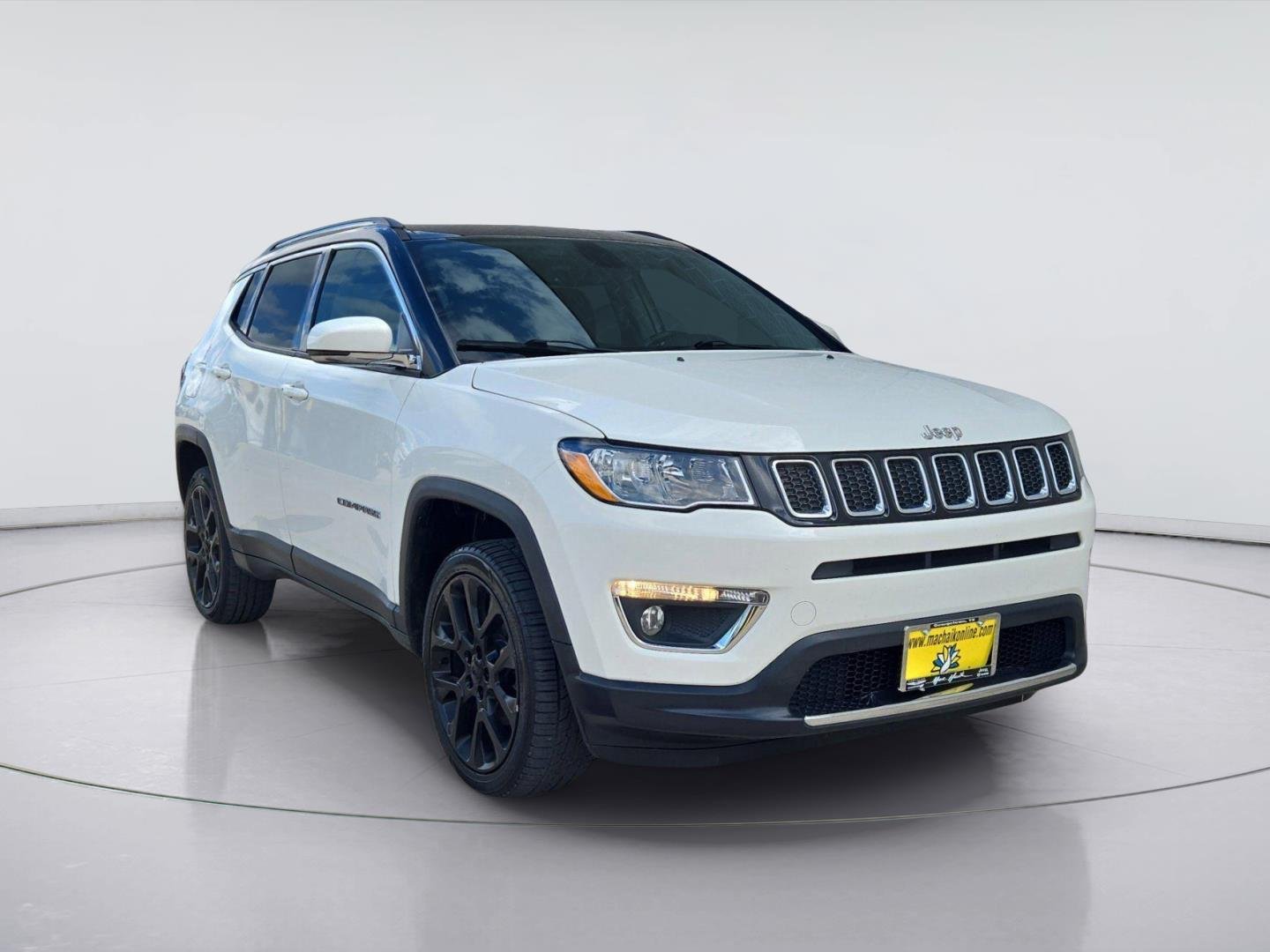 Used 2018 White Clearcoat Jeep Limited image 7