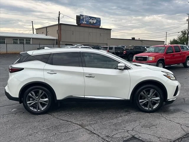 Used 2020 White Nissan Platinum image 13