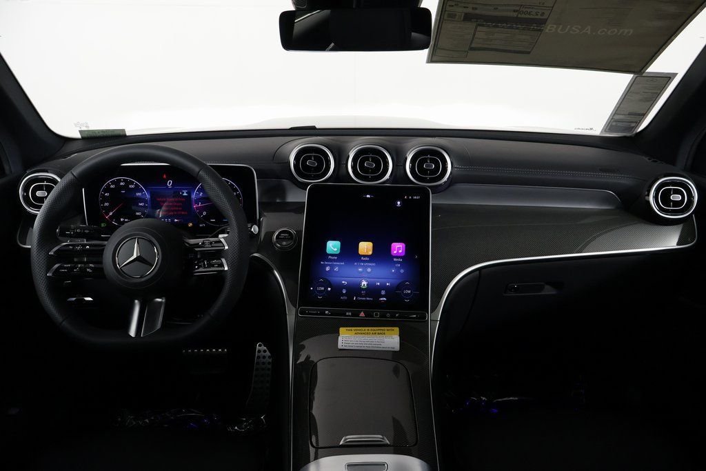 New 2026 Graphite Grey Metallic Mercedes-Benz GLC 300 image 4