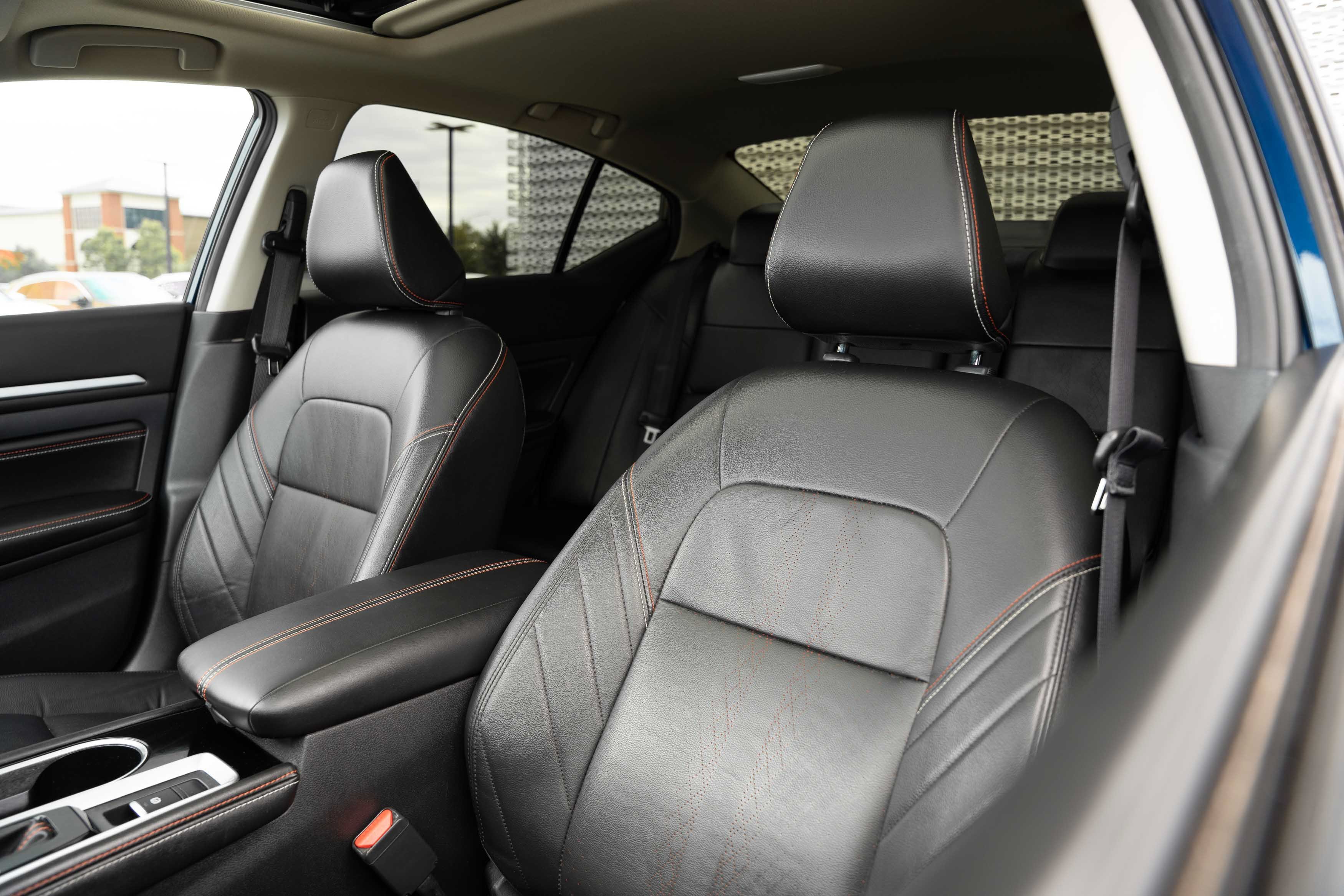 Used 2023 Deep Blue Pearl Nissan 2.5 SR image 18