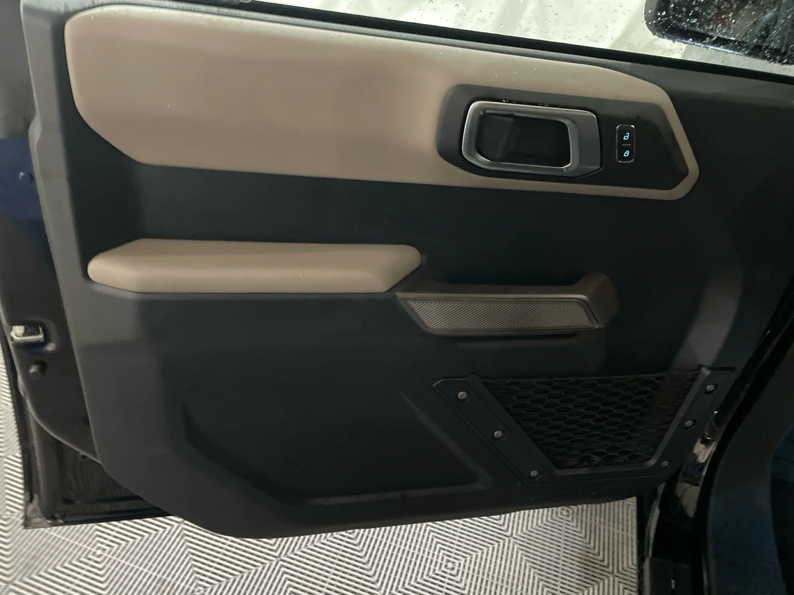 Used 2023 Shadow Black Ford Wildtrak image 10