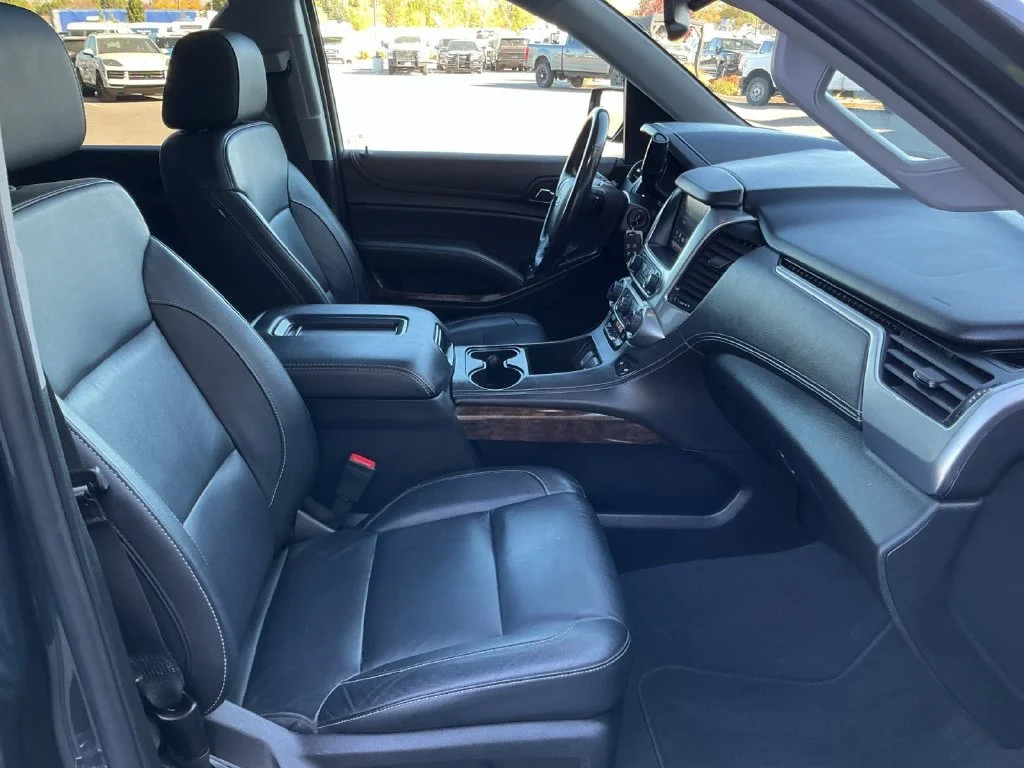 Used 2019 SHADOW GRAY METALLIC Chevrolet LT image 36