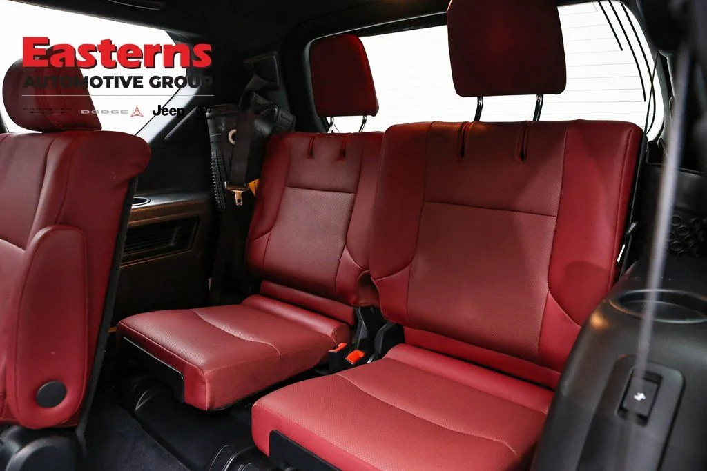Used 2022 Black Lexus 460 image 33