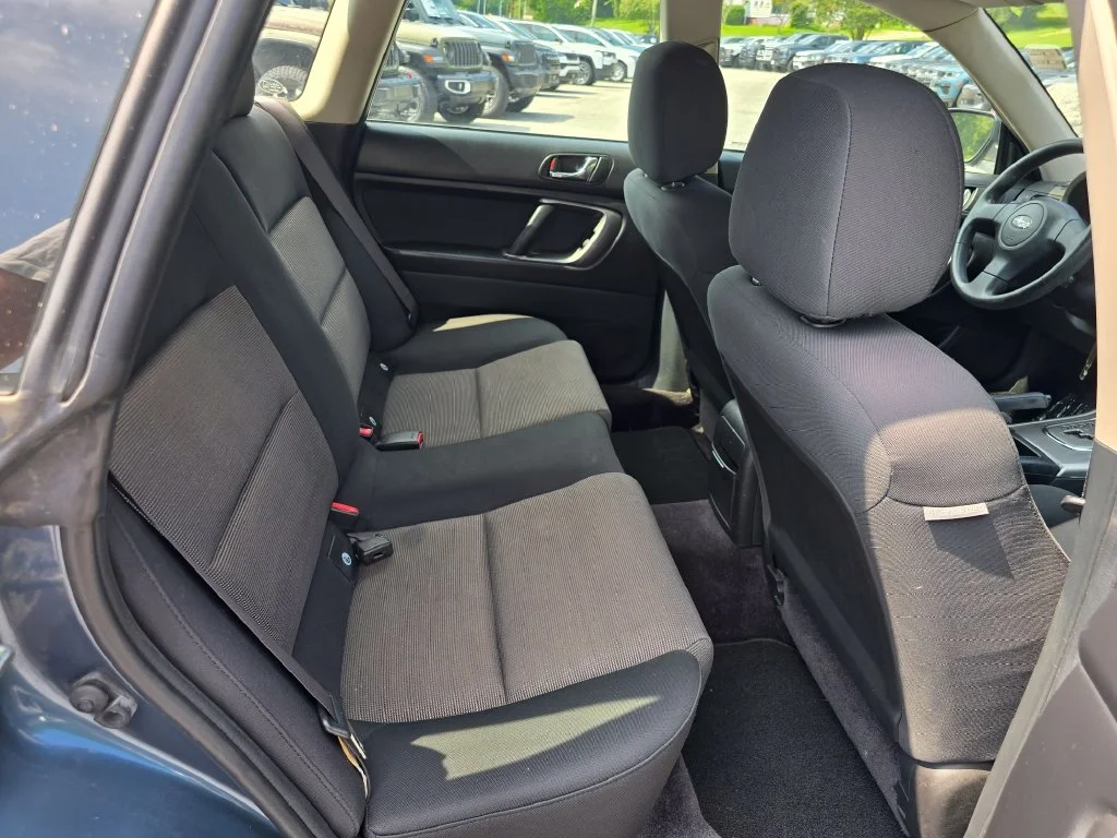 Used 2005  Subaru 2.5i image 24