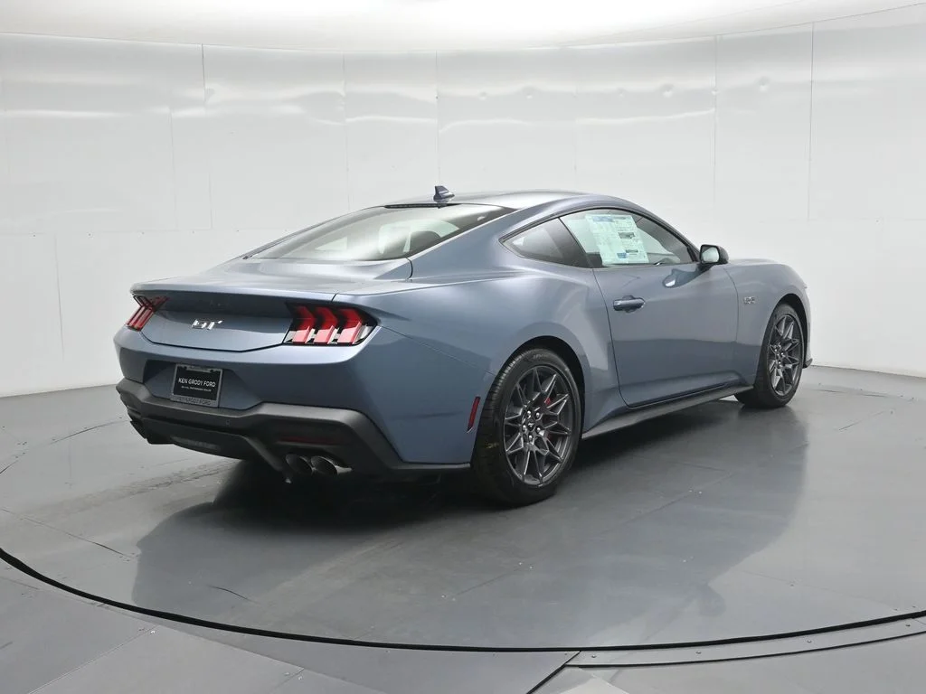 New 2026 Vapor Blue Metallic Ford GT Premium image 21
