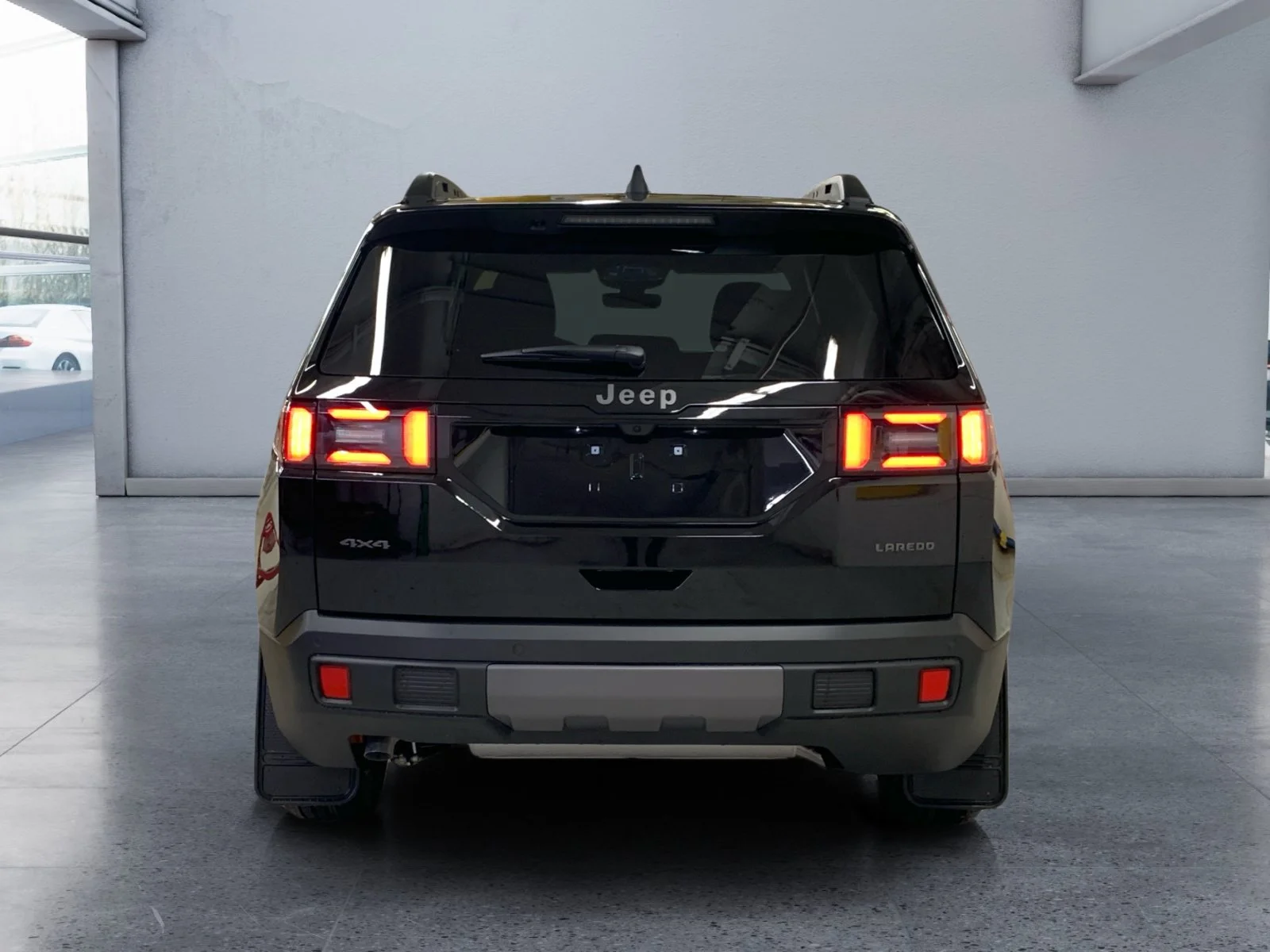 New 2026 Diamond Black Crystal Pearl Jeep Laredo image 4