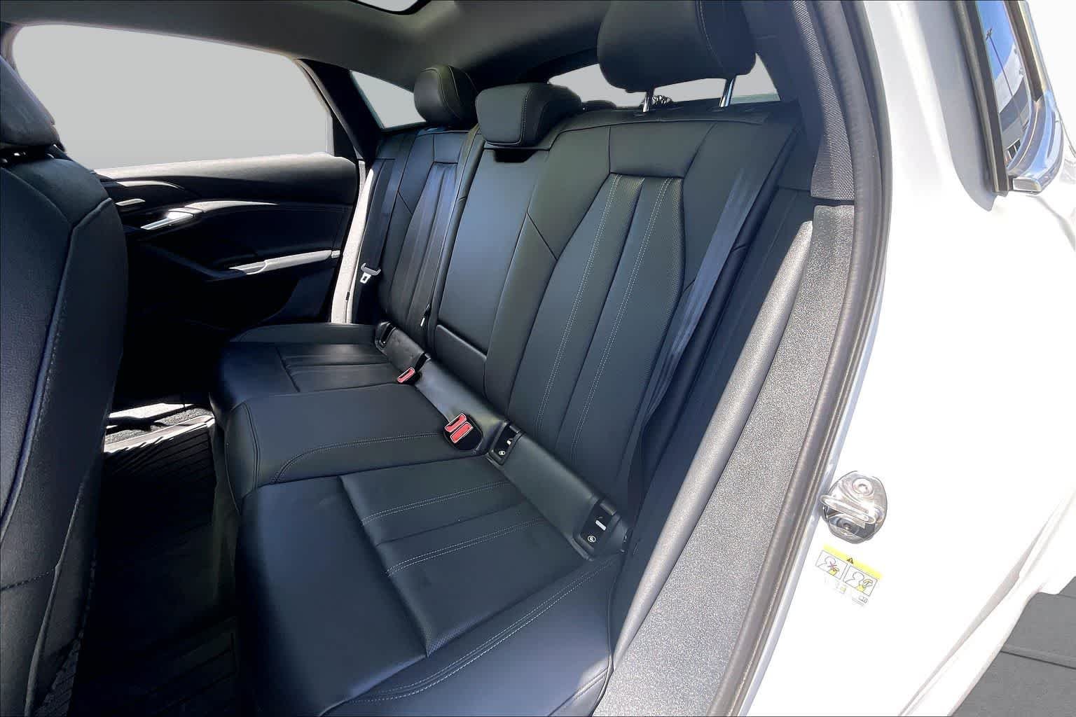 Used 2025 WHITE Audi Premium Plus image 18
