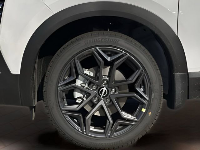 New 2025 White Nissan SR image 5