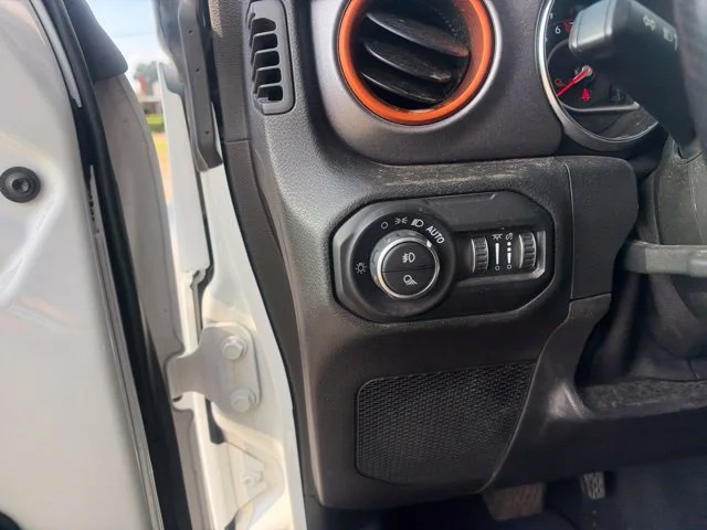 Used 2021 White Jeep Mojave image 19