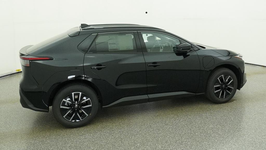 New 2026 Midnight Black Metallic Toyota XLE image 16