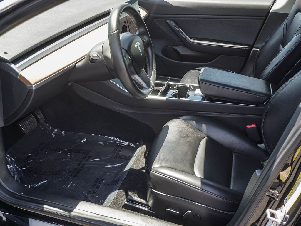 Used 2019 Solid Black Tesla Standard Range Plus image 16