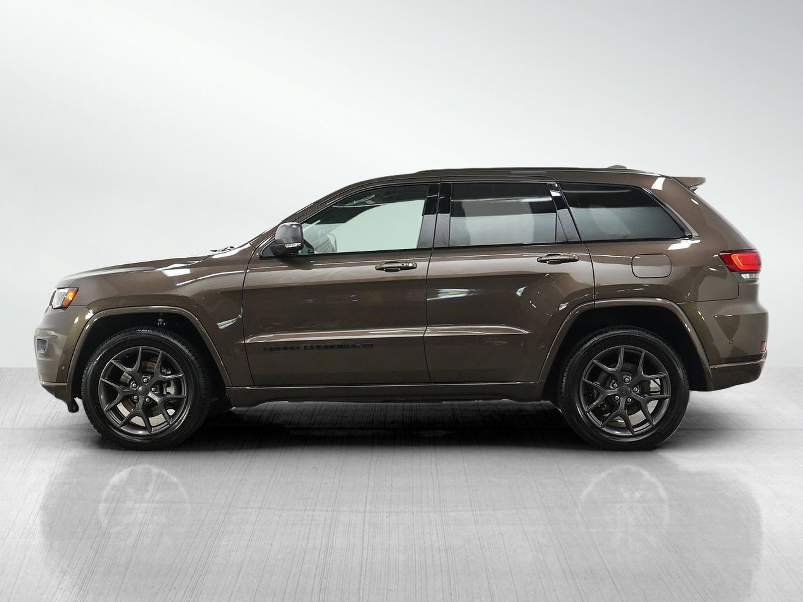 Used 2021 Jeep Grand Cherokee 80th Edition with VIN 1C4RJFBG7MC684311 for sale in Burnsville, Minnesota