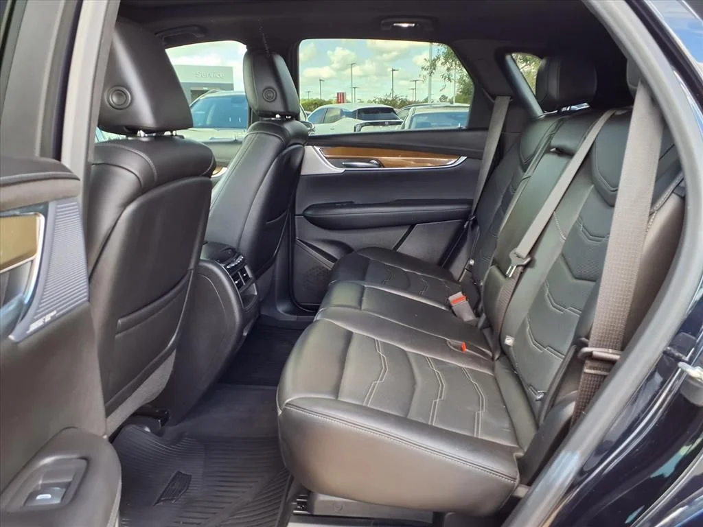 2021 Cadillac XT5 Sport - Photo 5