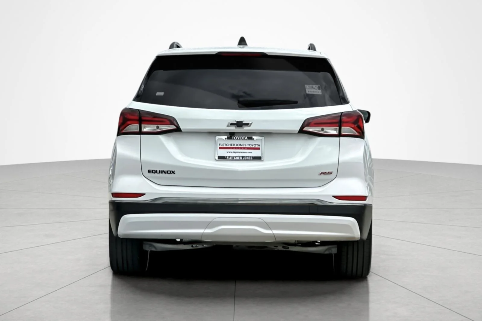 Used 2022 Summit White Chevrolet RS image 4
