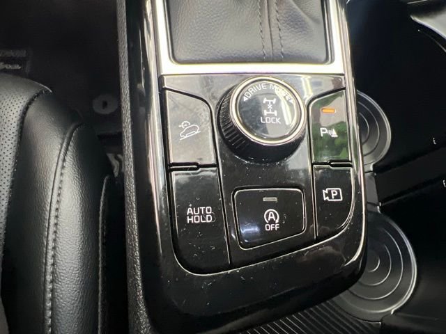 Used 2025 Green Kia X-Line image 9