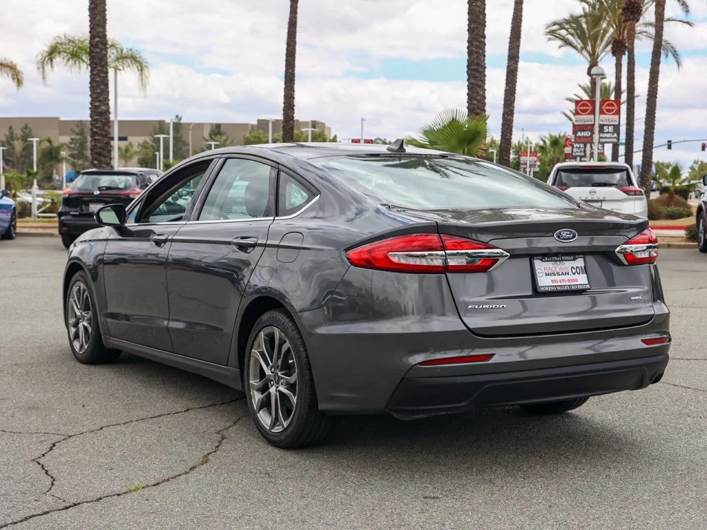 Used 2020 Gray Ford SEL image 5
