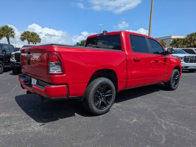 View vehicle photo 4