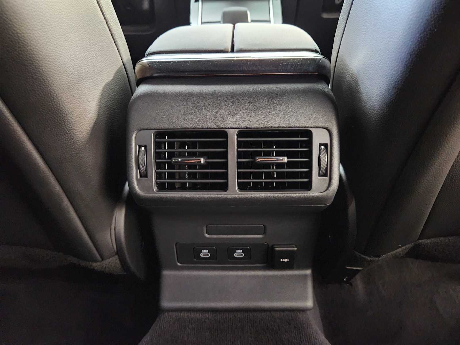 Used 2026 Fuji White Land Rover S image 28