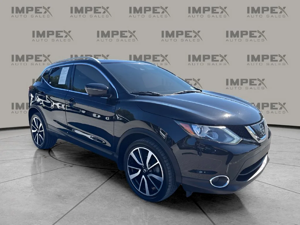 Used 2019 Black Nissan SL image 7