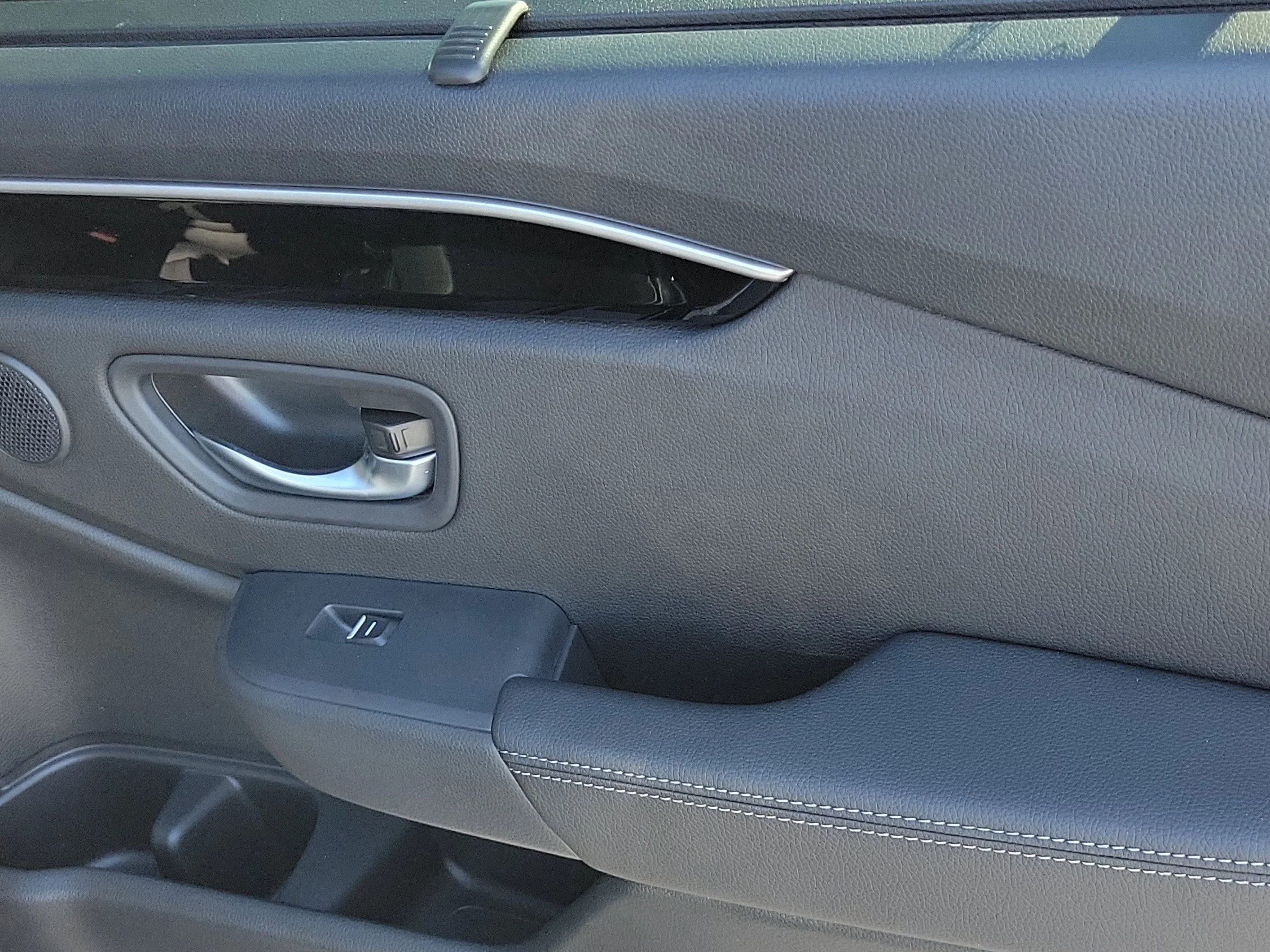 New 2026 Sonic Gray Pearl Honda EX-L image 17