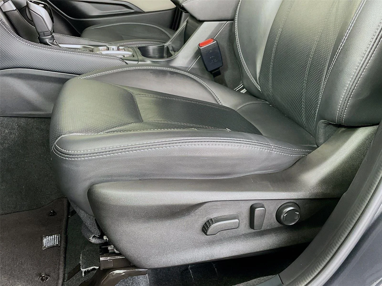 Used 2023 Magnetite Gray Metallic Subaru Limited image 22