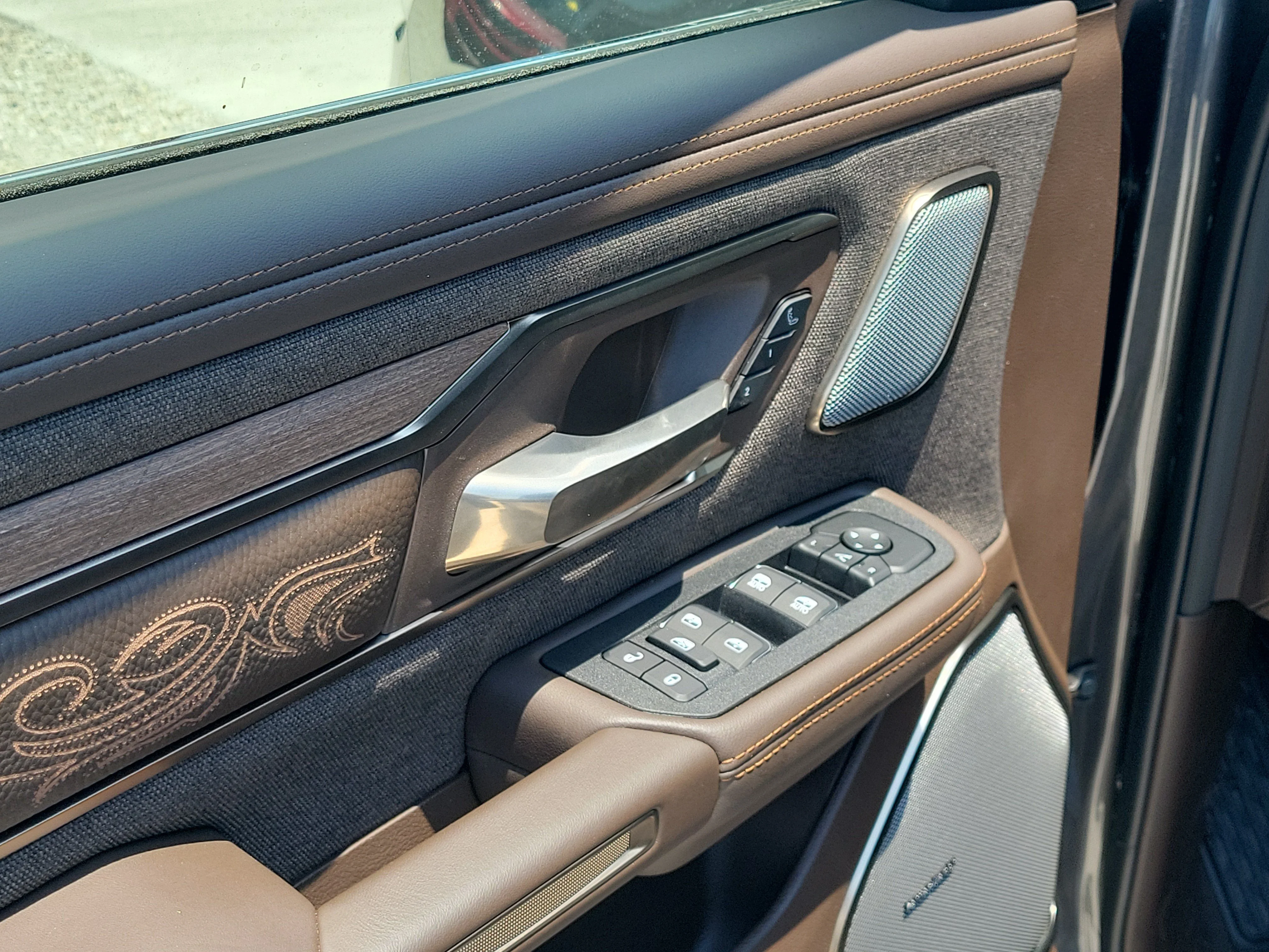 New 2026 Granite Crystal Metallic Clearcoat RAM Longhorn image 16