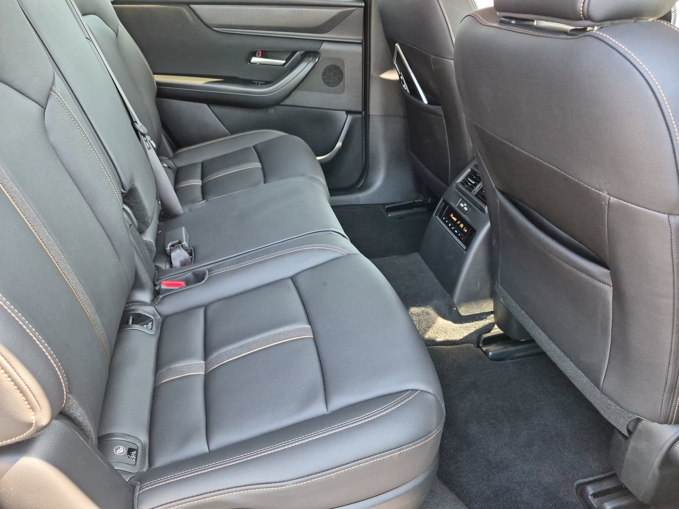 Used 2025 Deep Crystal Blue Mica Mazda Select Package image 33