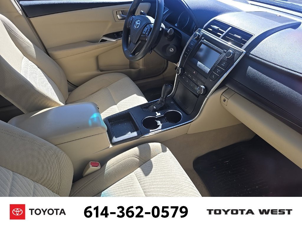 Used 2017 White Toyota LE image 12