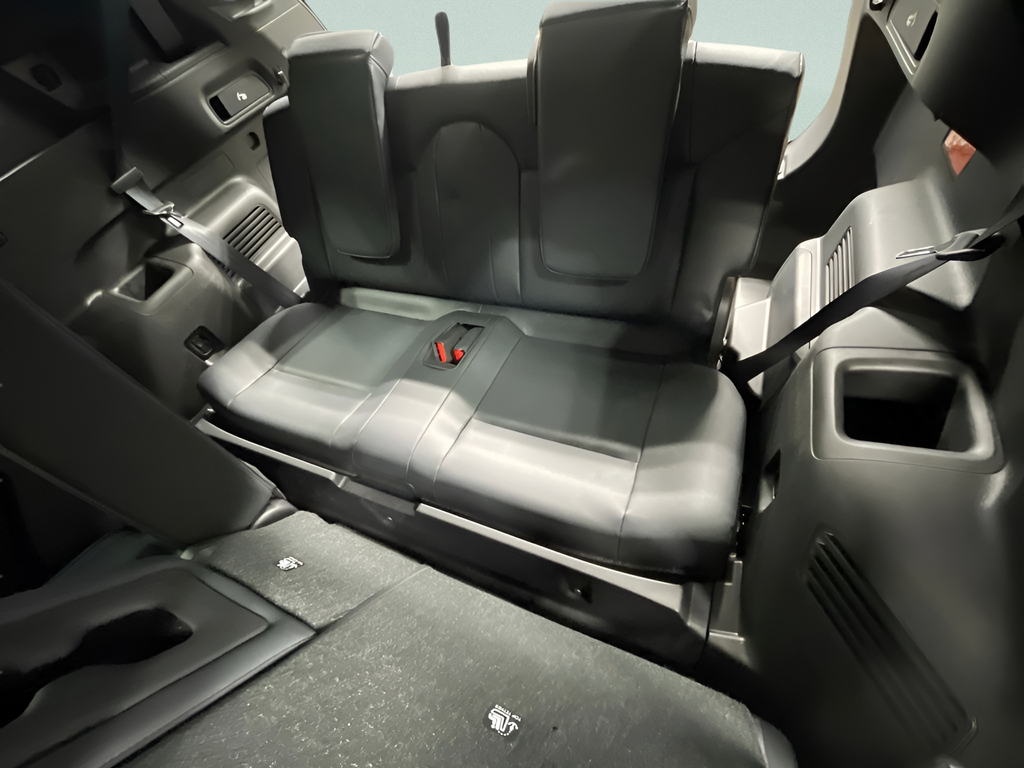 New 2026 Labrador Black Pearl Mitsubishi SE image 27
