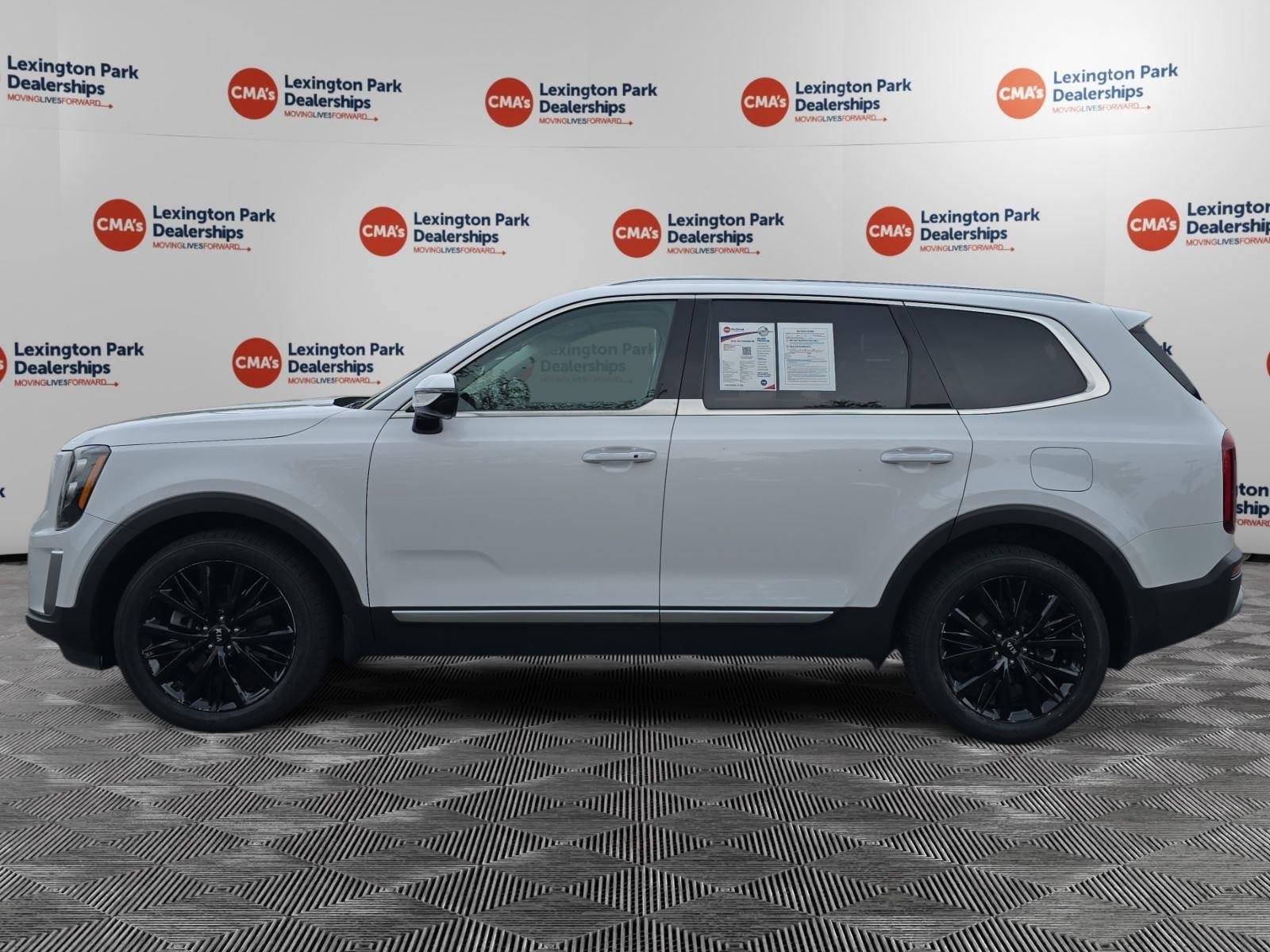 Used 2021 Glacial White Pearl Kia SX image 4