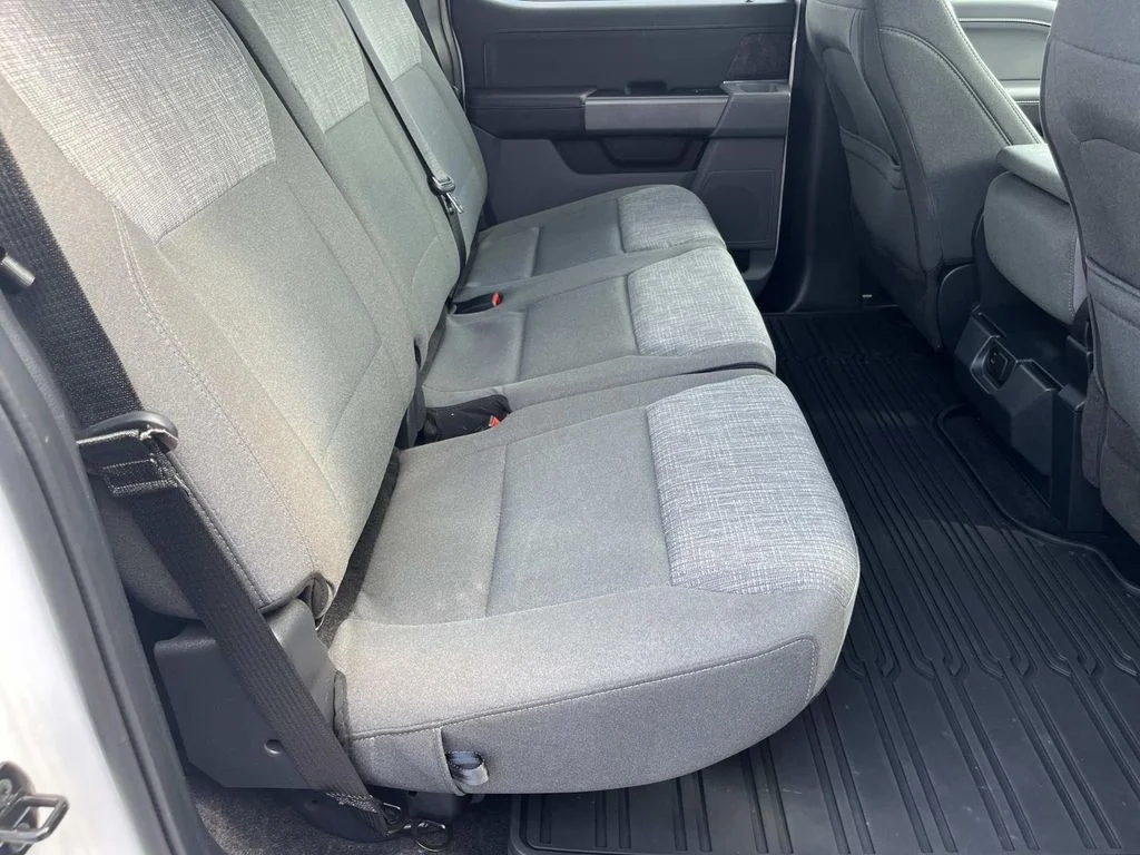 Used 2022 Oxford White Ford XLT image 18