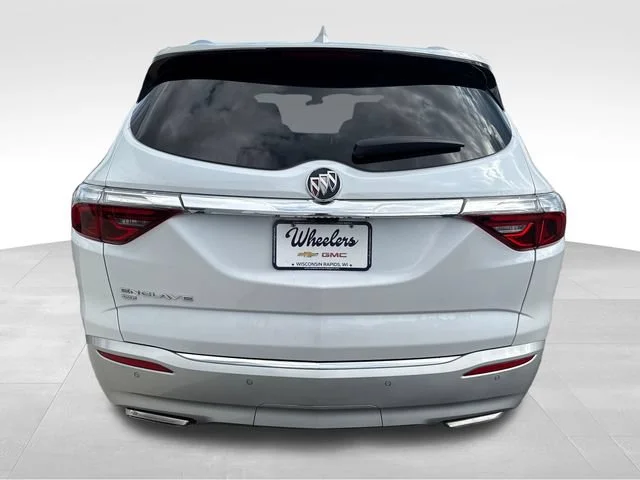 Used 2023 White Frost Tricoat Buick Essence image 4