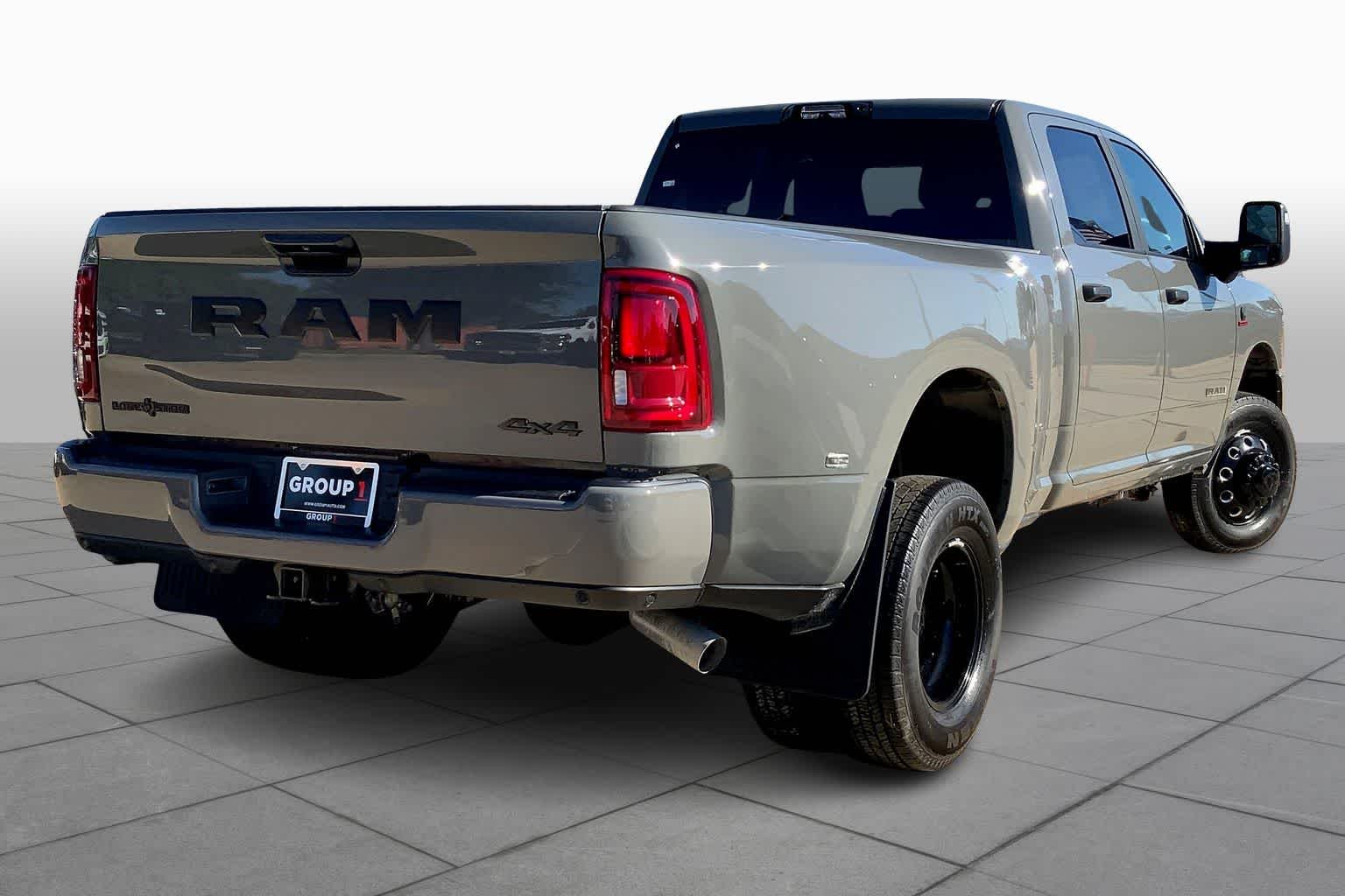 New 2026 Ceramic Gray Clear-Coat Exterior Paint RAM Lone Star image 12