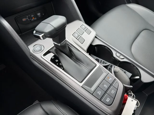 2026 Kia Sportage SX - Photo 15