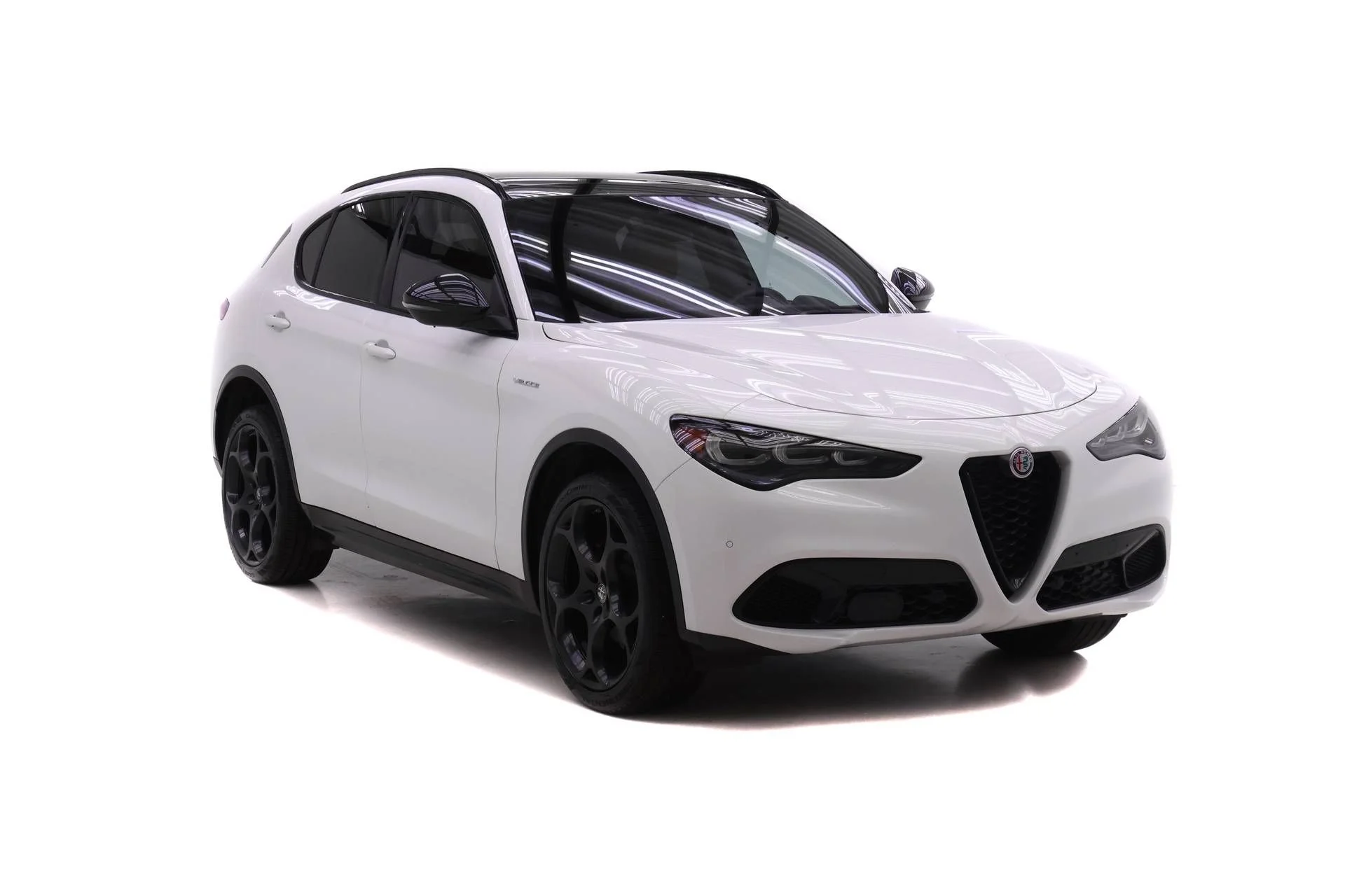 Certified Used 2024 White Alfa Romeo Veloce image 2