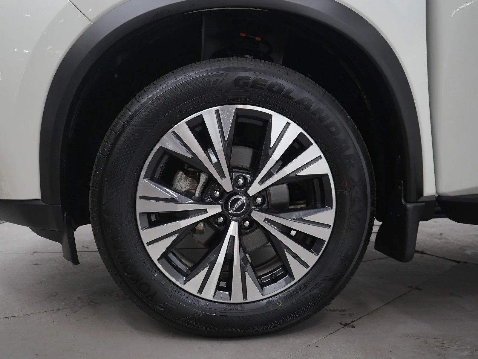 Used 2023 Pearl White Tricoat Nissan SV image 29