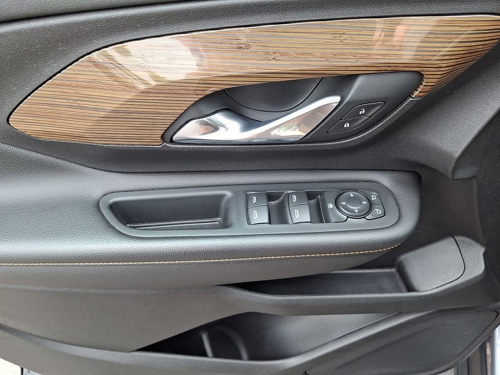 Used 2018 Steel Metallic GMC SLE image 13