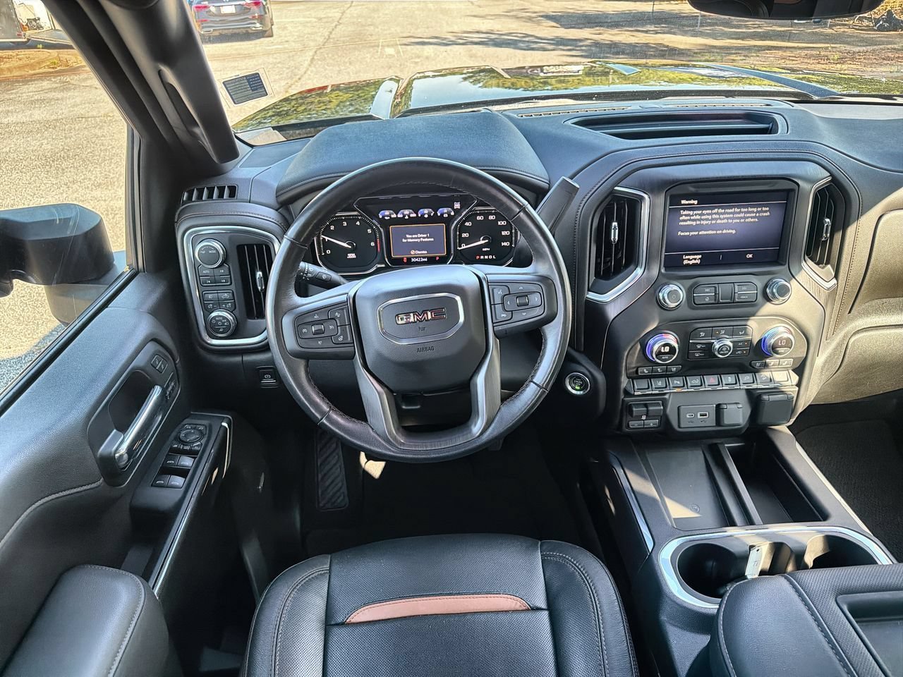 Used 2022 ONYX BLACK GMC AT4 image 10
