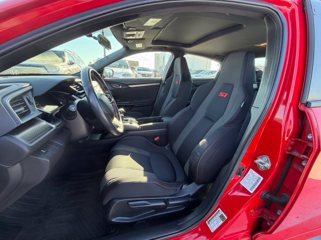 Used 2018 Red Honda Si image 10