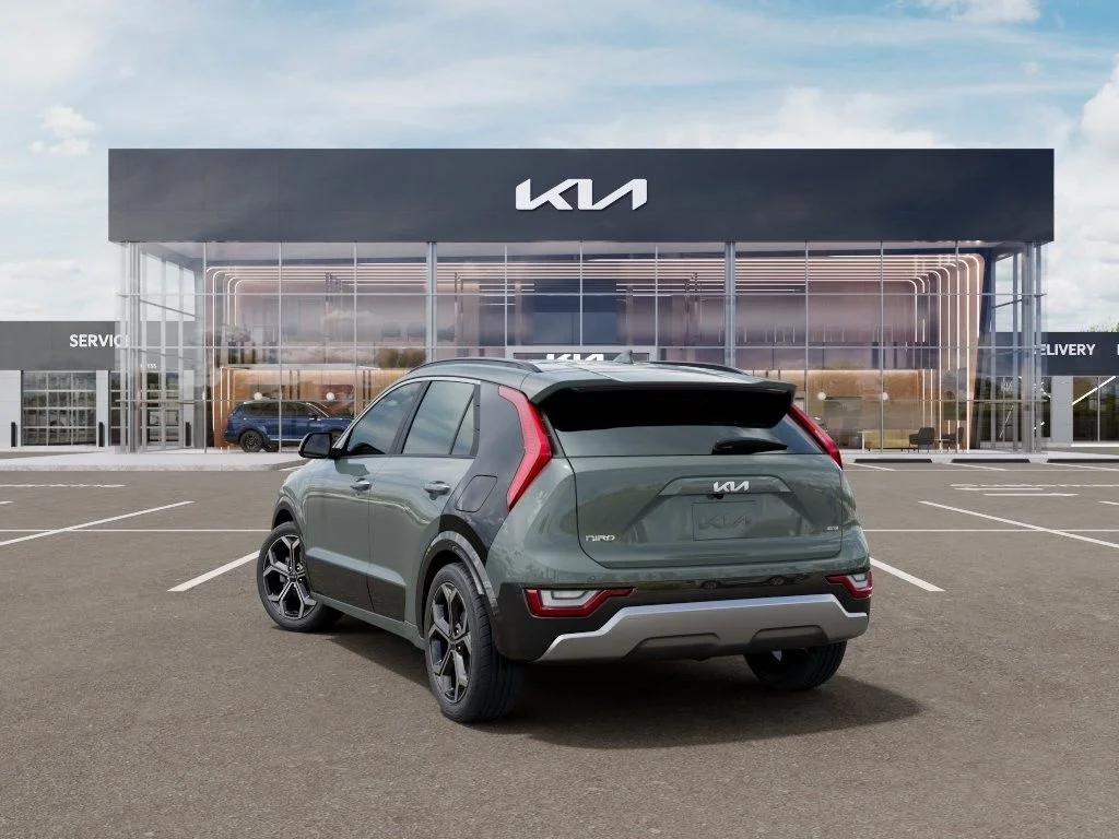 New 2026 Cityscape Green Kia SX Touring image 5