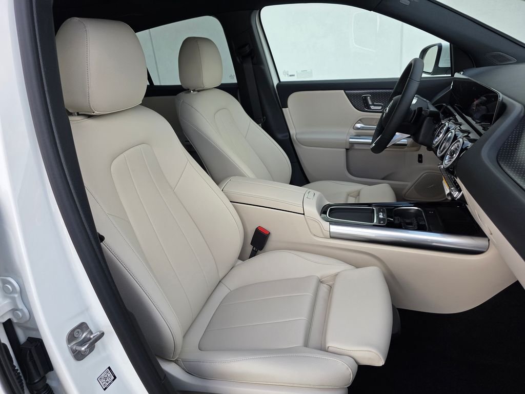 New 2026 Polar White Mercedes-Benz GLA 250 image 20
