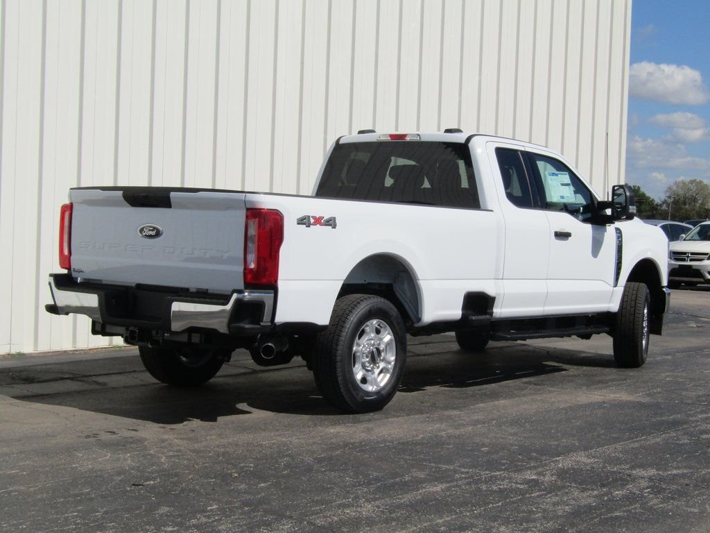 New 2026 Oxford White Ford F-350® XLT image 3