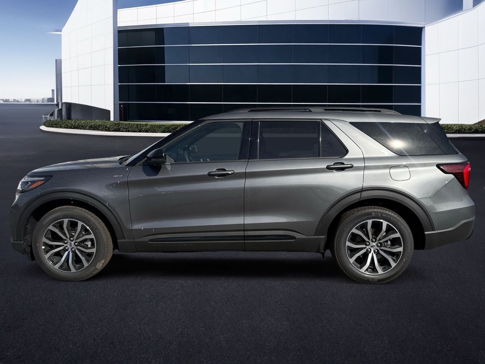New 2026 Carbonized Gray Metallic Ford ST-Line image 2
