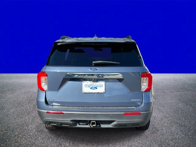 Used 2021 Blue Metallic Ford XLT image 4
