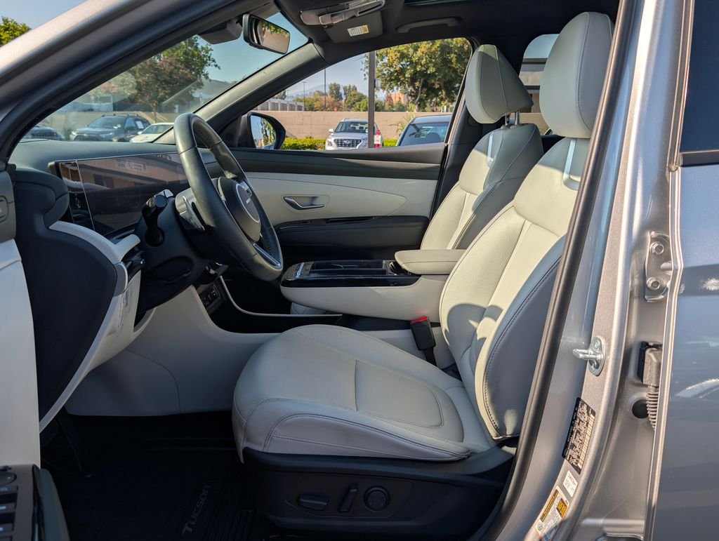 2025 Hyundai Tucson Limited - Photo 13